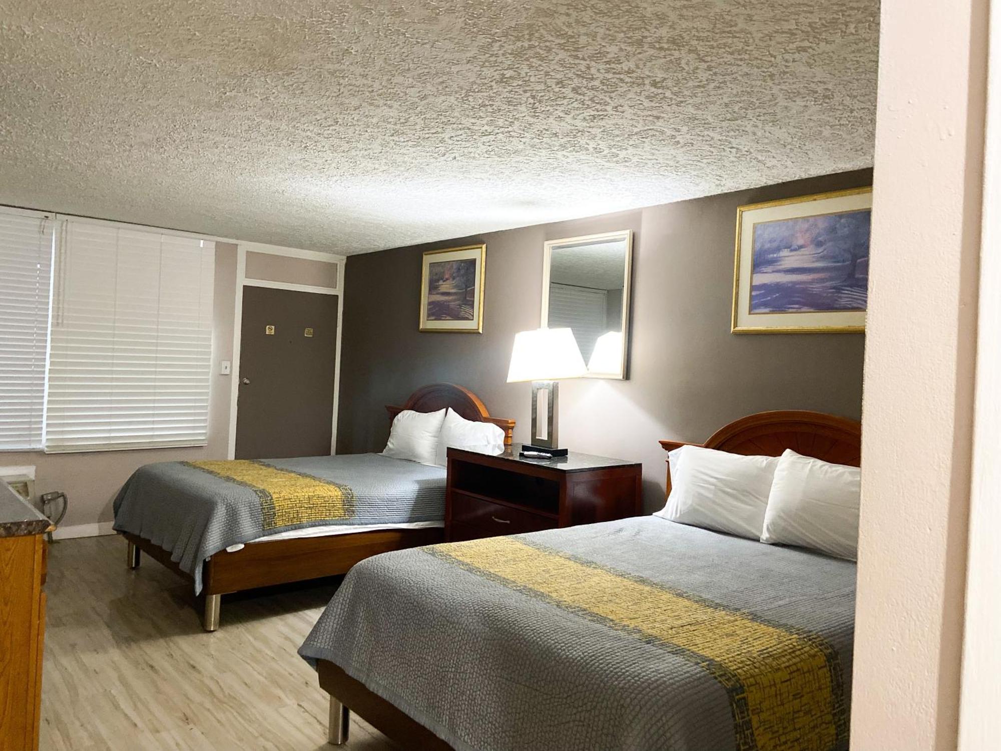 Apm Inn & Suites Martinsburg Exterior photo